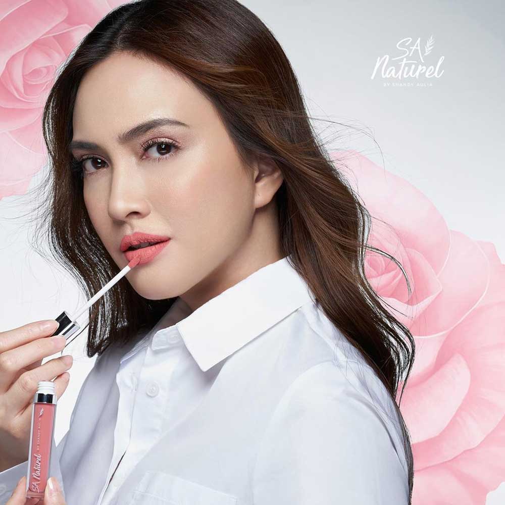 daftar merek makeup kosmetik milik punya artis selebriti indonesia terkenal populer berkualitas beli di mana online shop