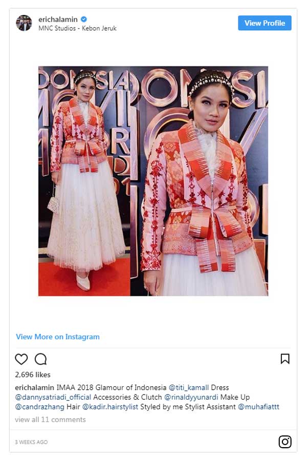daftar nama fashion stylist penata gaya langganan artis selebriti indonesia terkenal bonafid terpercaya bagus keren trendy pakaian baju