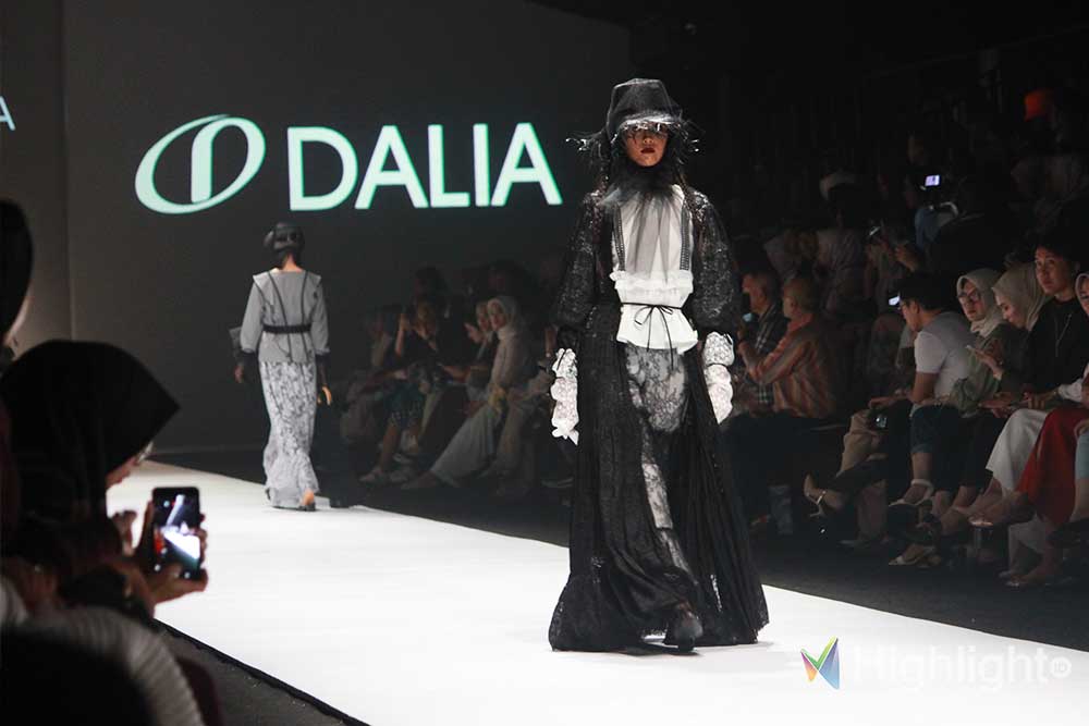 Deliatex berkolaborasi dengan desainer lokal Indonesia di Jakarta Fashion Week (JFW) 2020