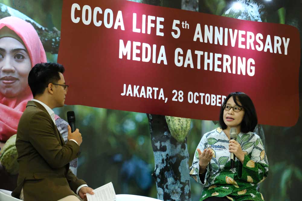 Mondelez International melaksanakan program Cocoa Life untuk memberdayakan petani kakao