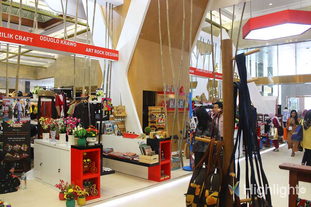 Pameran CRAFINA terbaru menampilkan beragam produk lokal berkualitas