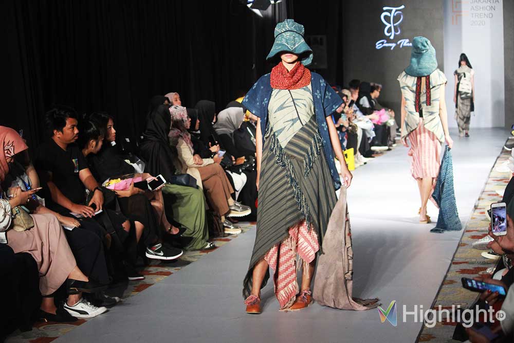 Jakarta Fashion Trend (JFT) 2020 menampilkan sejumlah koleksi pakaian pria dan wanita rancangan desainer