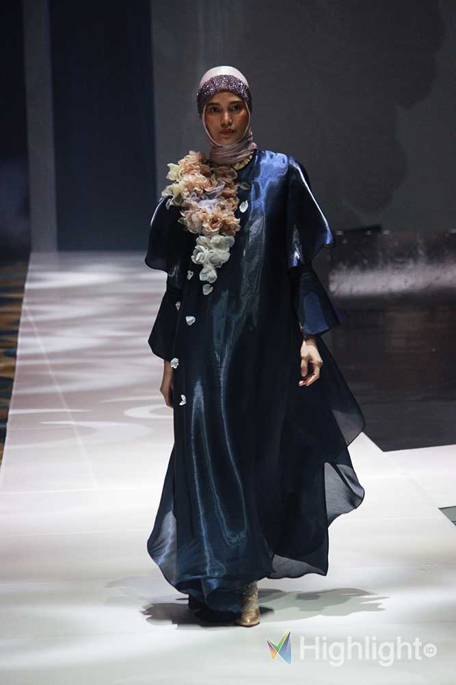 Ria Miranda merupakan modest fashion designer Indonesia yang telah berkarya selama 10 tahun