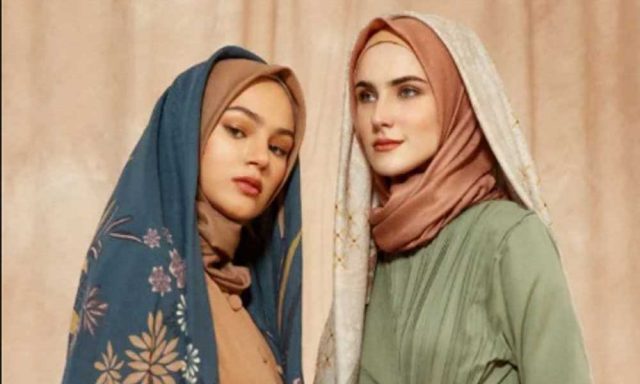 Blibli berkolaborasi dengan fashion brand lokal ternama meluncurkan koleksi pakaian baju ramadan lebaran idul fitri