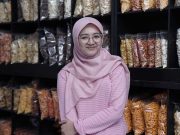Juara Snack merupakan merek camilan lokal yang berjualan online di situs ecommerce Lazada