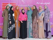 Wwiek Muslimah Wiwiek Hatta Luxury Syar'i meluncurkan koleksi busana terbaru