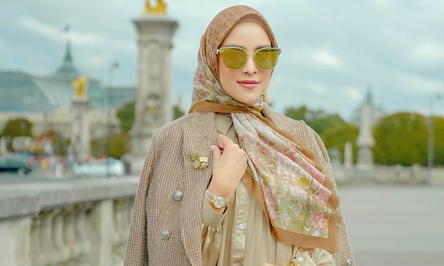 buttonscarves koleksi fashion terbaru the parisian style emily in paris baju muslimah
