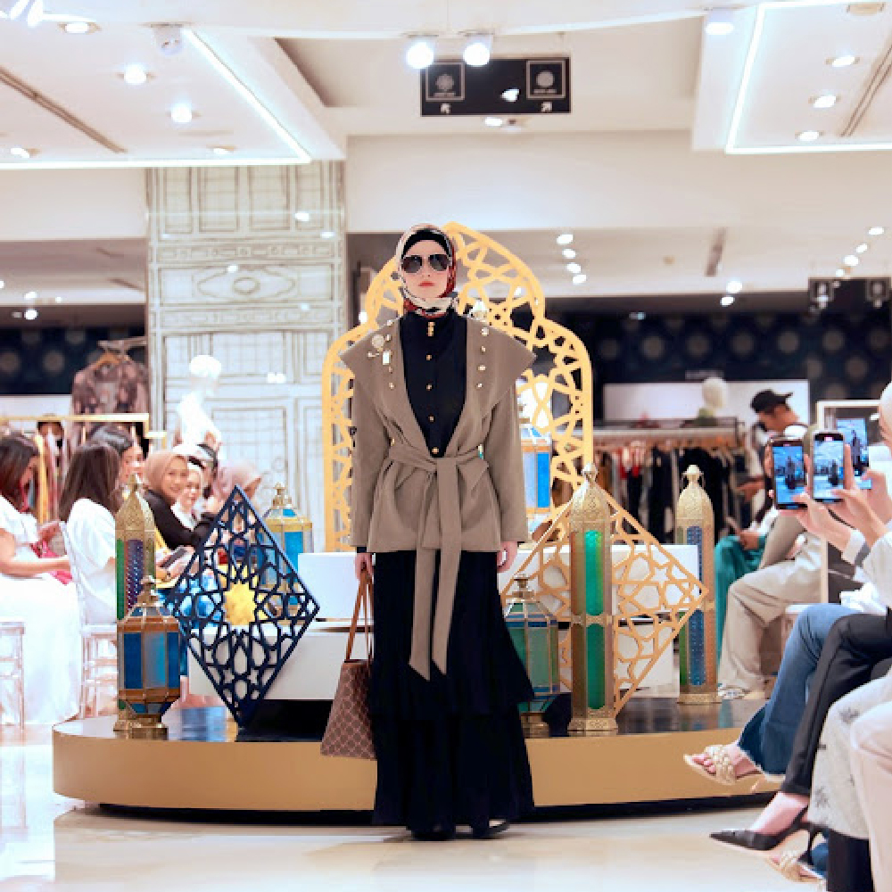 Galeries Lafayette jakarta fashion show brand koleksi terbaru toko pakaian